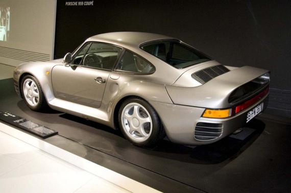 The Porsche Museum (51 pics)