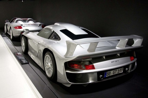 The Porsche Museum (51 pics)