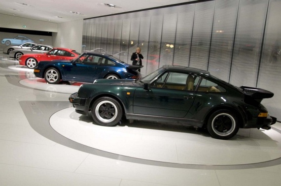 The Porsche Museum (51 pics)