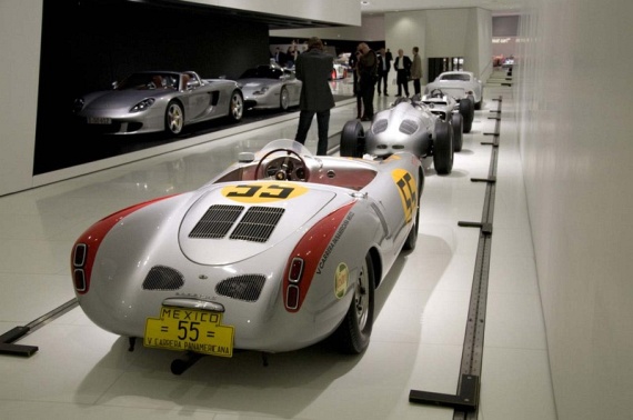 The Porsche Museum (51 pics)