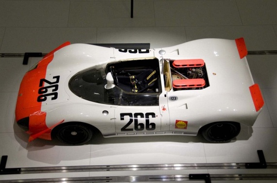 The Porsche Museum (51 pics)