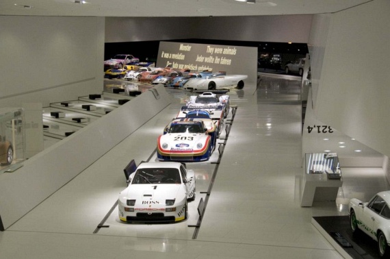 The Porsche Museum (51 pics)