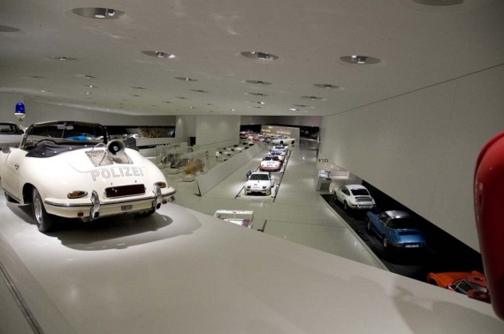 The Porsche Museum (51 pics)