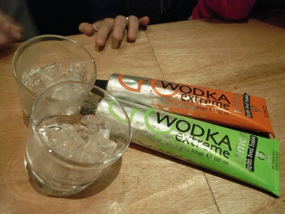 Vodka in a Tube (6 pics)