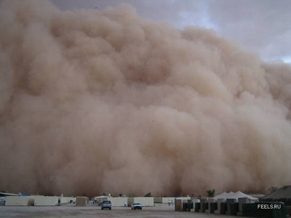 Sandstorm In Iraq (9 pics)
