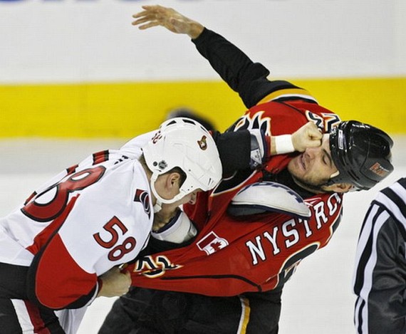 Hockey Fights (33 pics)