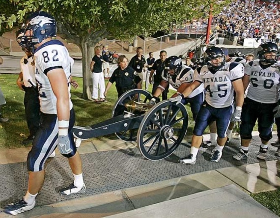 Football Trophy & Awards (32 pics)