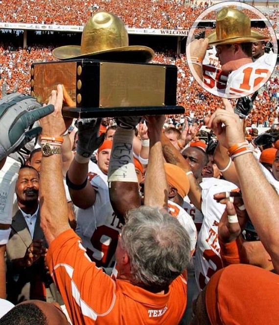 Football Trophy & Awards (32 pics)
