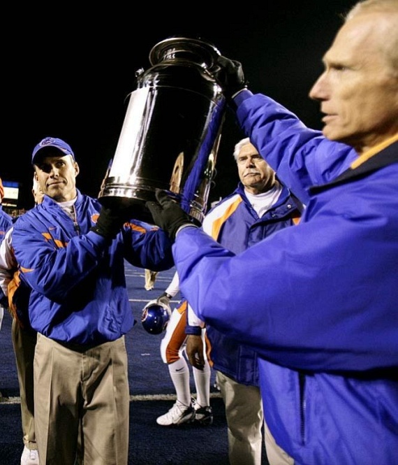 Football Trophy & Awards (32 pics)