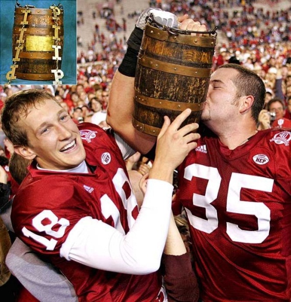 Football Trophy & Awards (32 pics)
