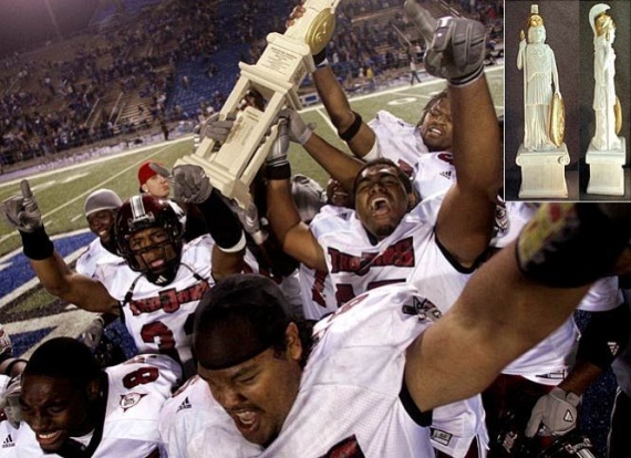 Football Trophy & Awards (32 pics)
