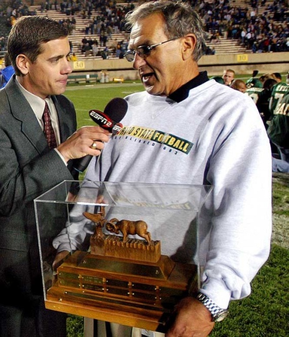 Football Trophy & Awards (32 pics)