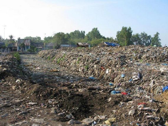 Garbage Village (7 pics)