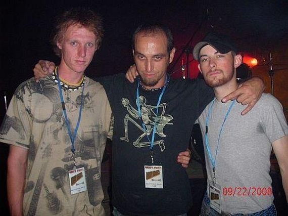 Faces of Facebook (30 pics)