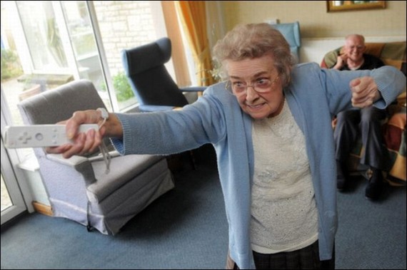 Pensioners Playing Wii (20 pics)
