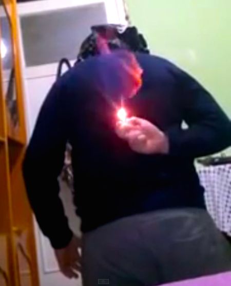 Idiot Lights His Back On Fire With Predictable Results