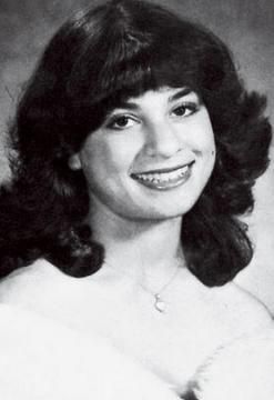 Before They Were Stars. Yearbook Photos (68 pics)