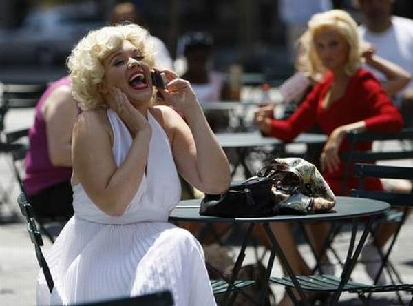 Marilyn Look-alike Contest in Cincinnati (17 pics)