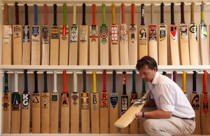 How the cricket bats are made (10 pics)