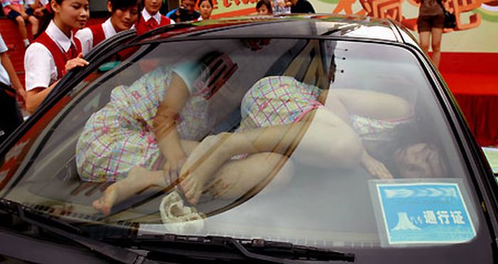 How many people can fit in a car  (5 pics)