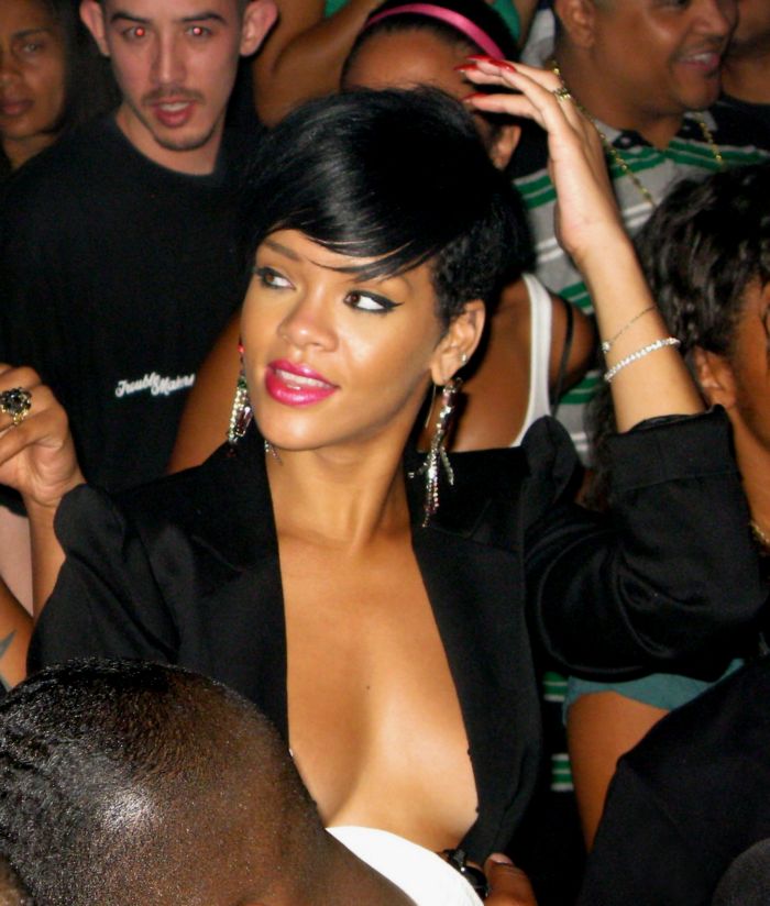 Rihanna celebrating the Independence Day at Tao Nightclub in Las Vegas  (10 pics)
