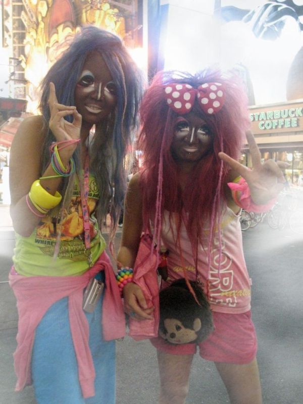 Ganguro girls (37 pics)