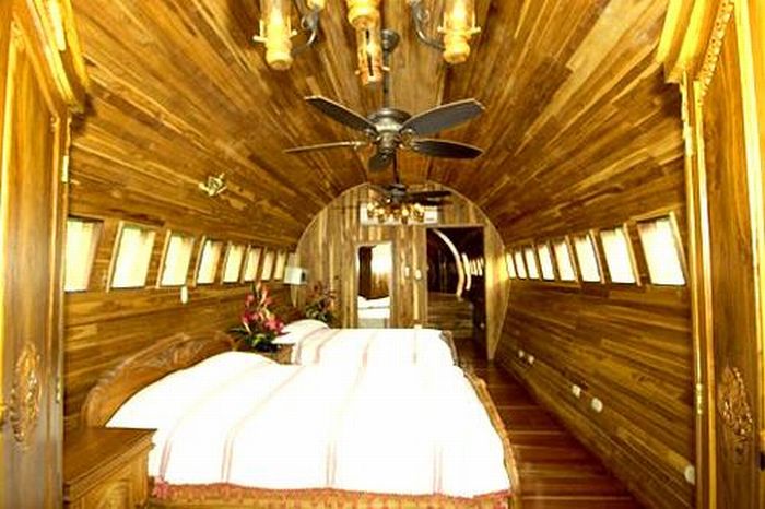 Boeing 747 Hotel in Costa Rica (9 pics)