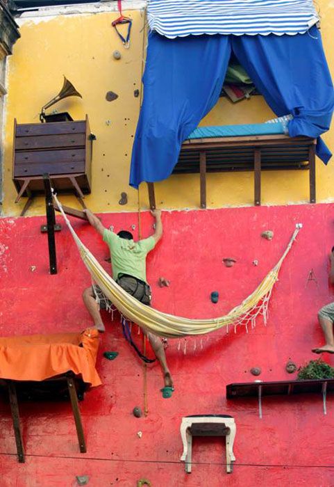 Hanging out eating, reading and sleeping (11 pics)