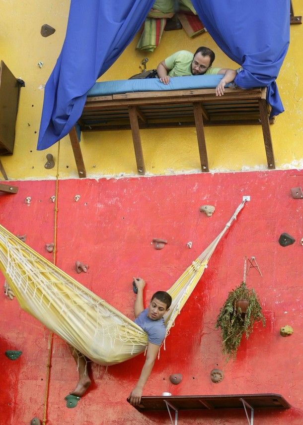 Hanging out eating, reading and sleeping (11 pics)