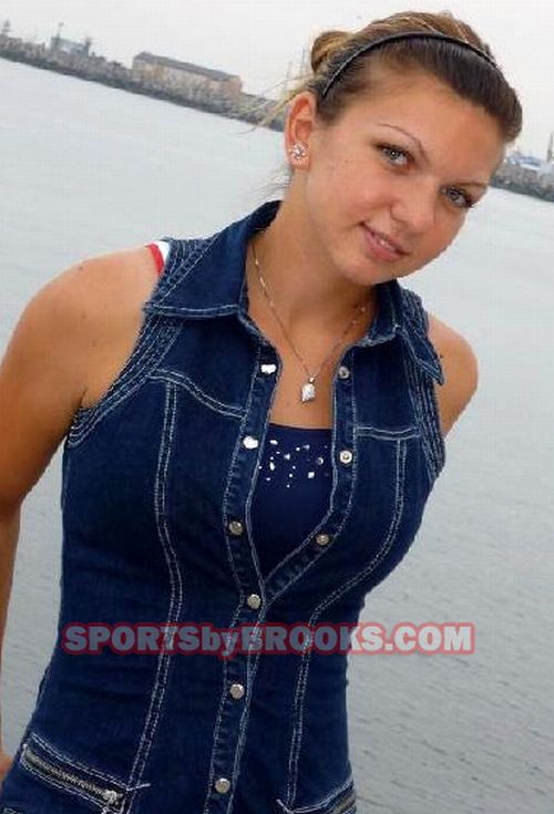 The worst news of the year. Simona Halep  had a breast-reduction surgery (5 pics)