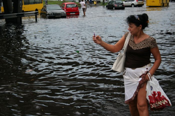 A flood in Kiev, Ukraine  (42 pics)