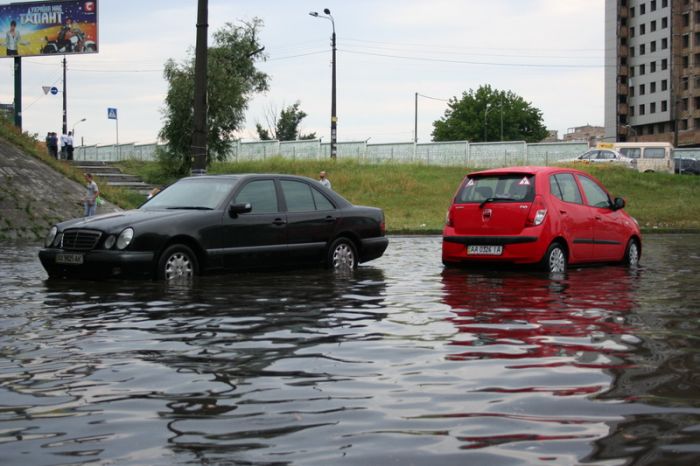A flood in Kiev, Ukraine  (42 pics)