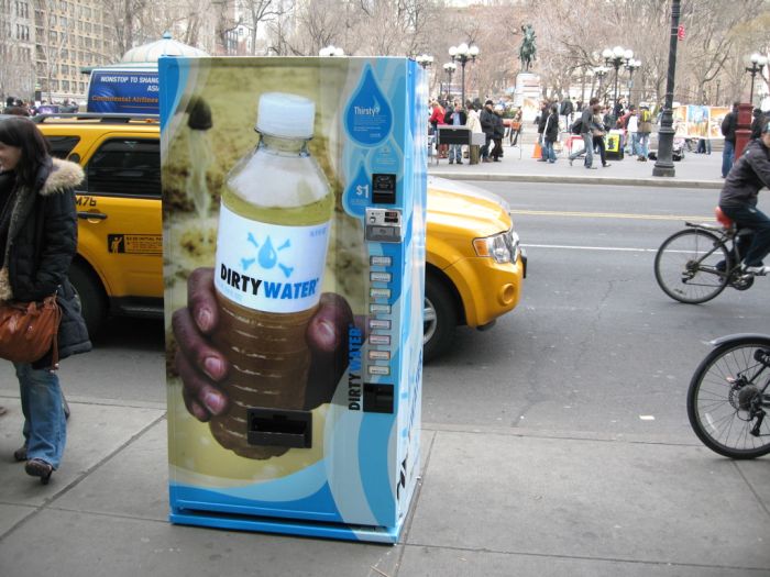 Dirty water in New York (19 pics)
