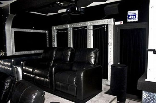 Private movie theaters (43 pics)