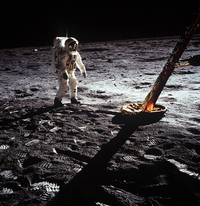 Apollo’s Lunar Landing (25 pics)