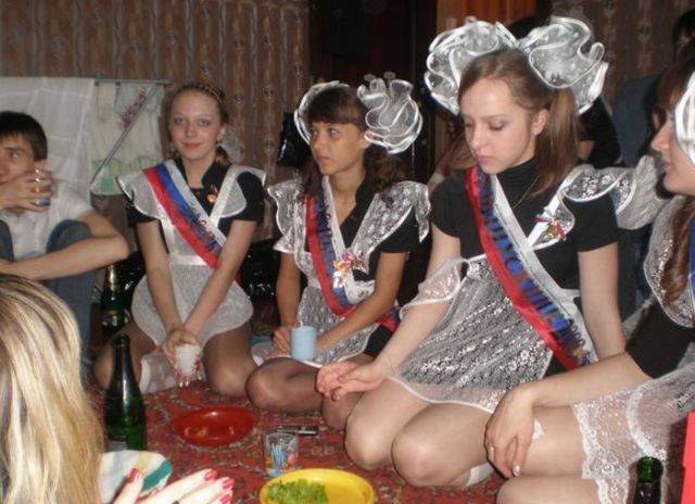American and Russian graduates (63 pics)