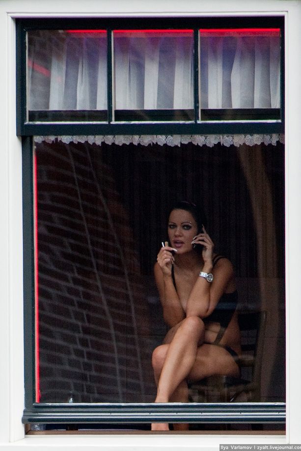 Red Light District in Amsterdam (23 pics)