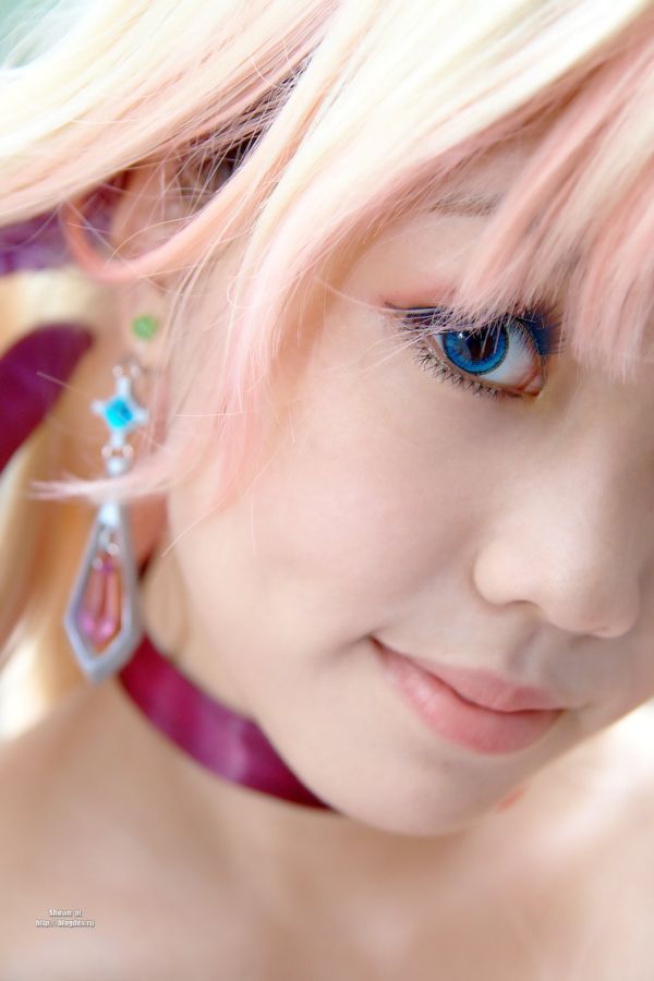 Cute Cosplay Girl (32 pics)