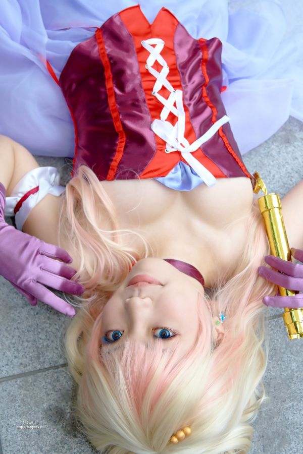 Cute Cosplay Girl (32 pics)