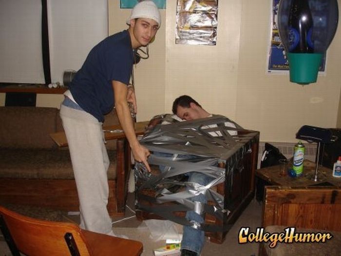 Drunk pranks (88 pics)