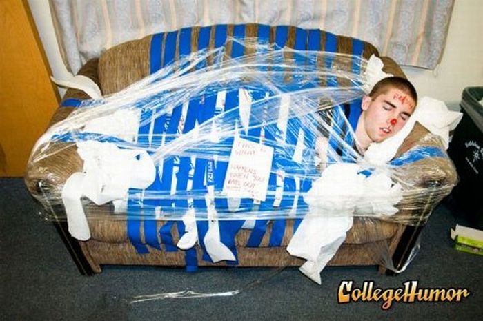 Drunk pranks (88 pics)