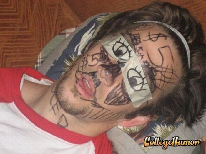 Drunk pranks (88 pics)