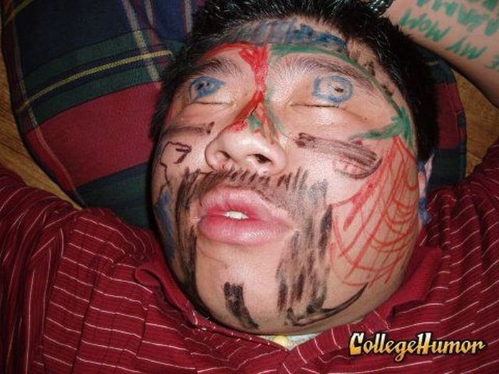 Drunk pranks (88 pics)