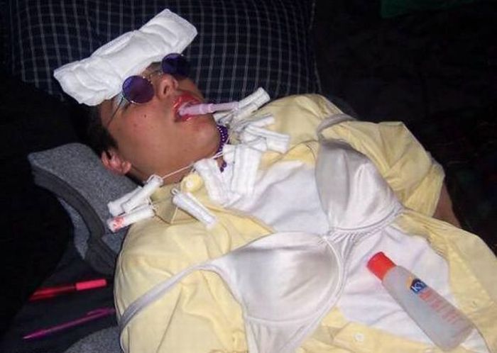 Drunk pranks (88 pics)