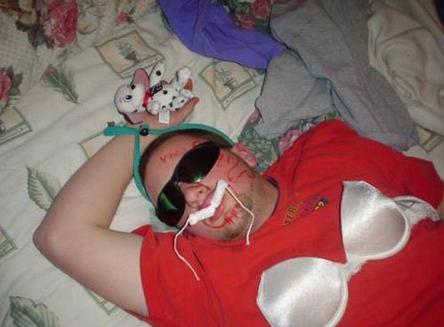 Drunk pranks (88 pics)