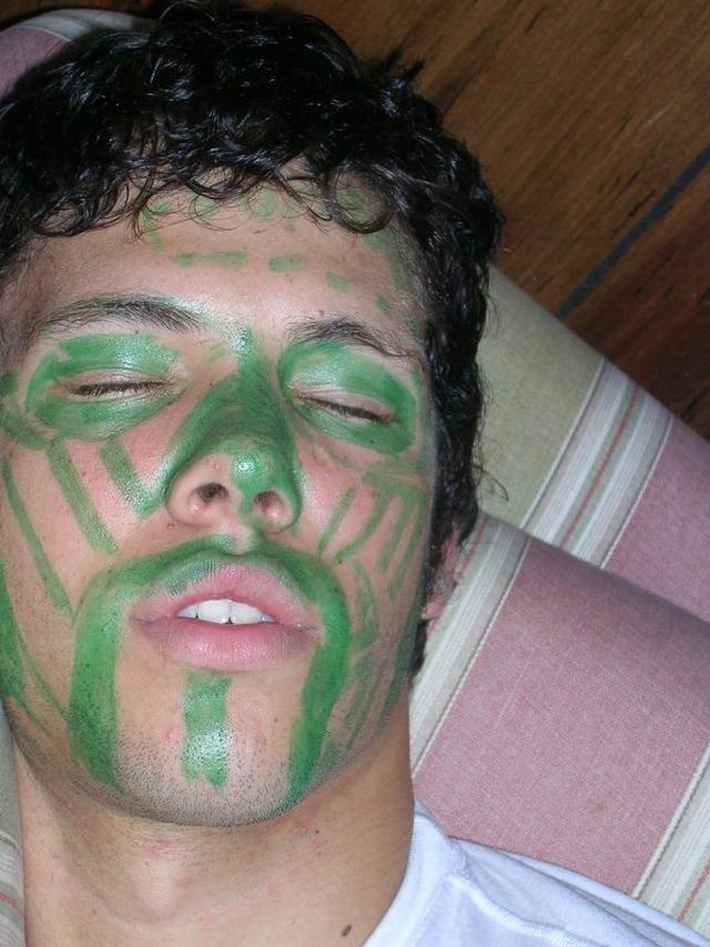 Drunk pranks (88 pics)