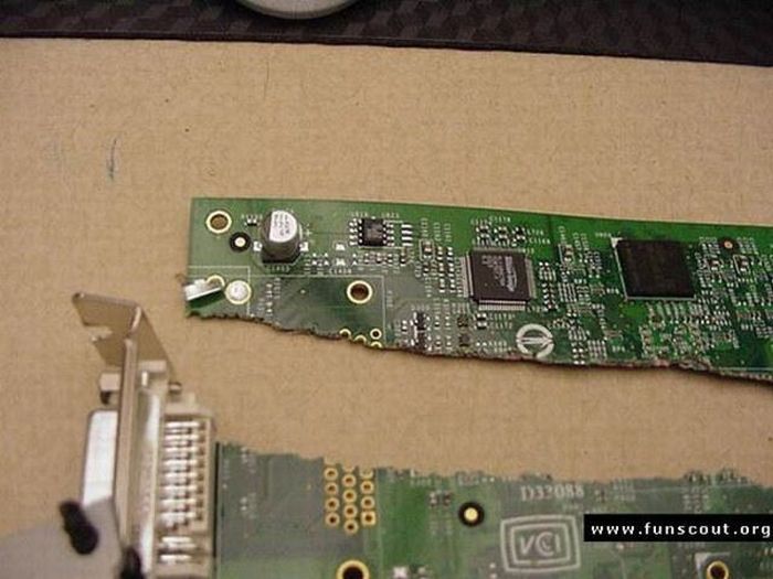 Never order new graphic card via mail (19 pics)
