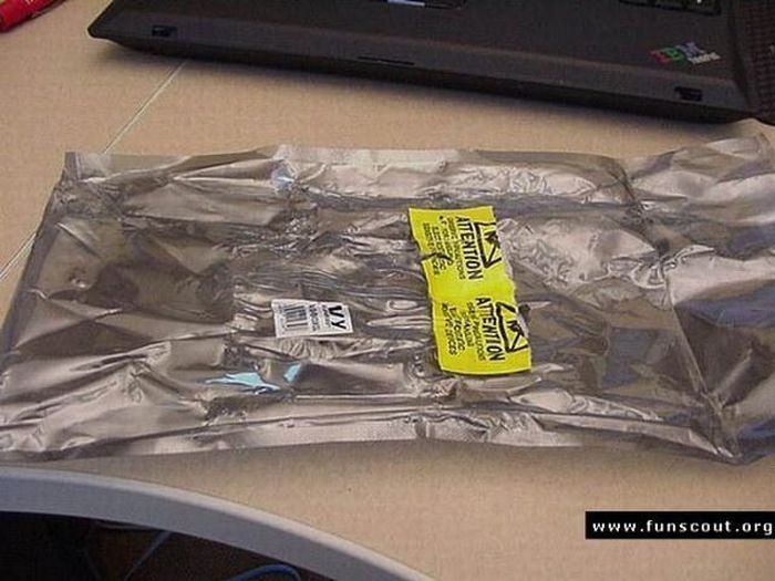 Never order new graphic card via mail (19 pics)