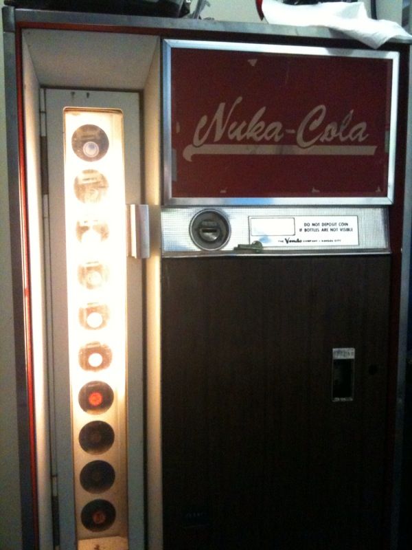 Nuka Cola Vending Machine (7 pics)