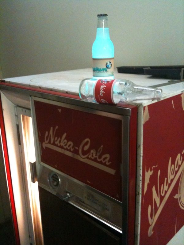 Nuka Cola Vending Machine (7 pics)